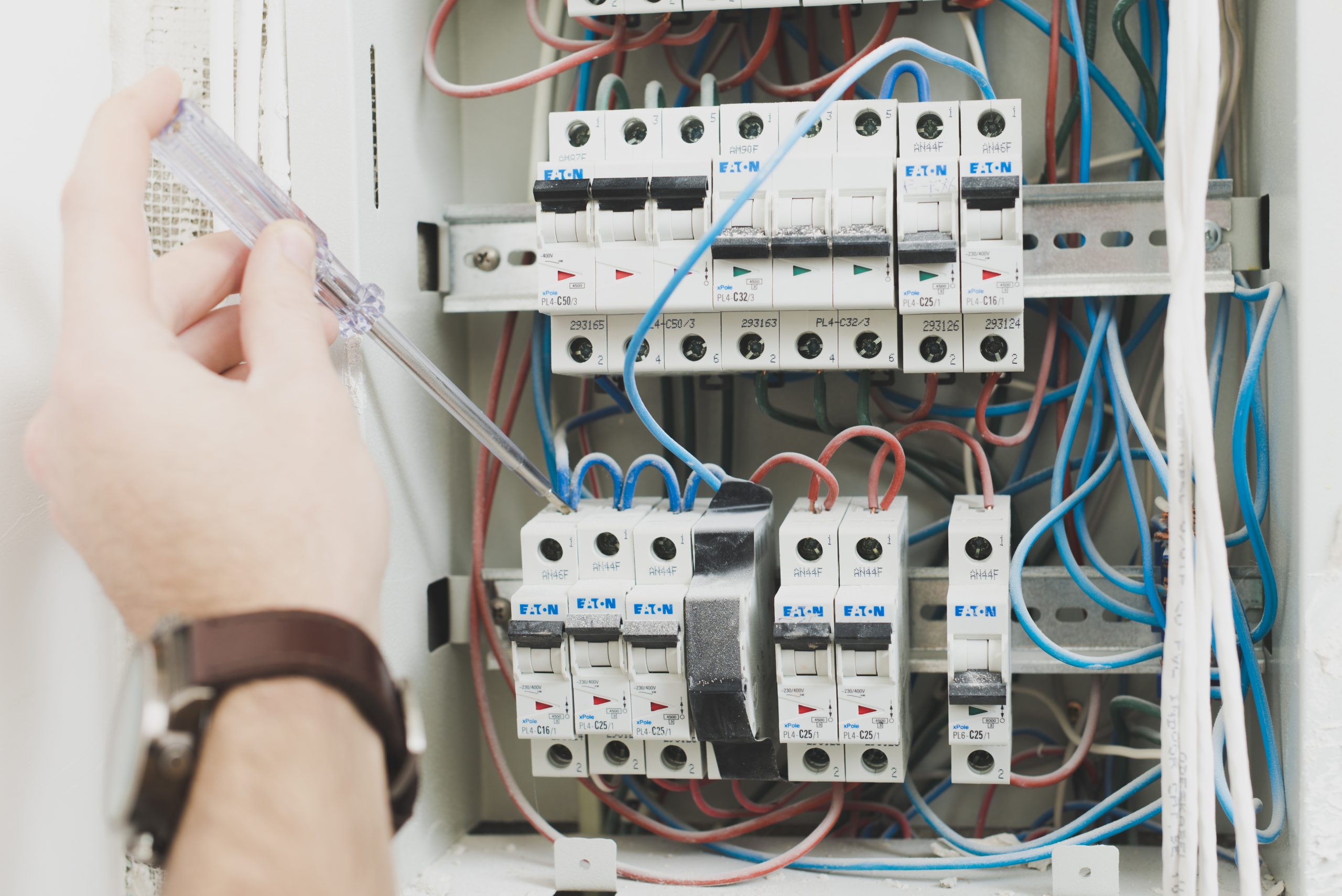 electrical maintenance company in dubai